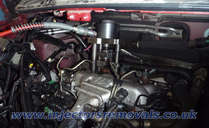 Injector removal from Peugeot / Citroen with 2.0
                and 2.2 HDi engines