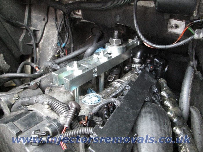 Injector removal from Iveco Daily