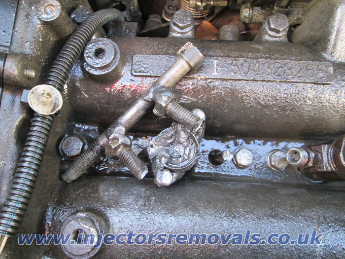 Snappped and welded injector removed from
                Peugeot Boxer with 3.0 HDi Euro 4 engine