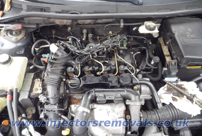 Injectors removal from Mazda 3 with 1,6 CITD
                engine